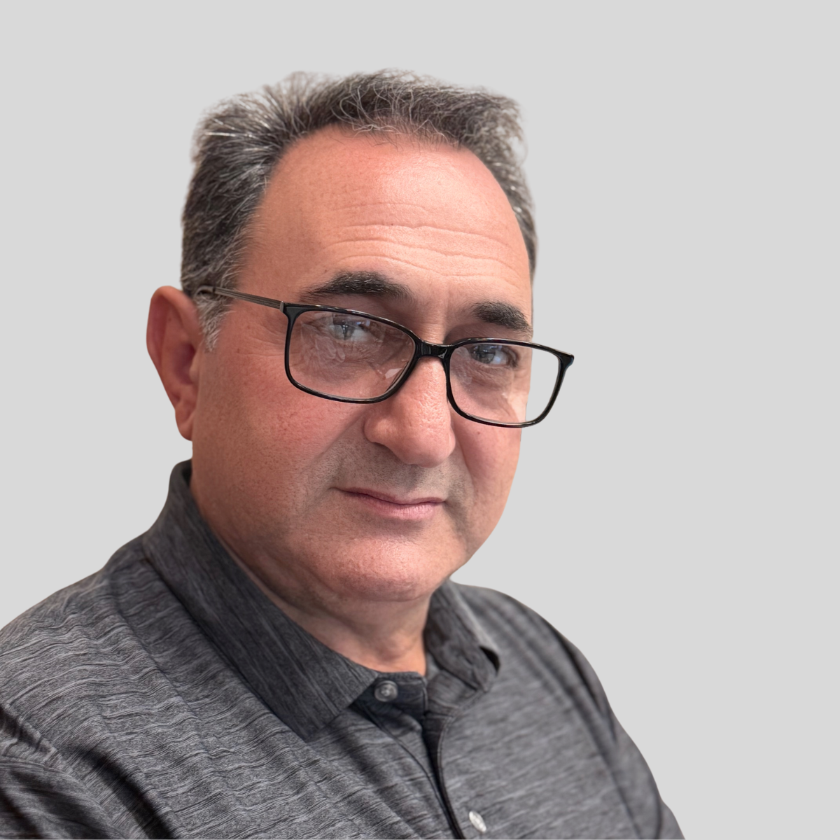 Elturk Qaradgli is a loan officer with Buckingham Mortgage and this is his profile photo.
